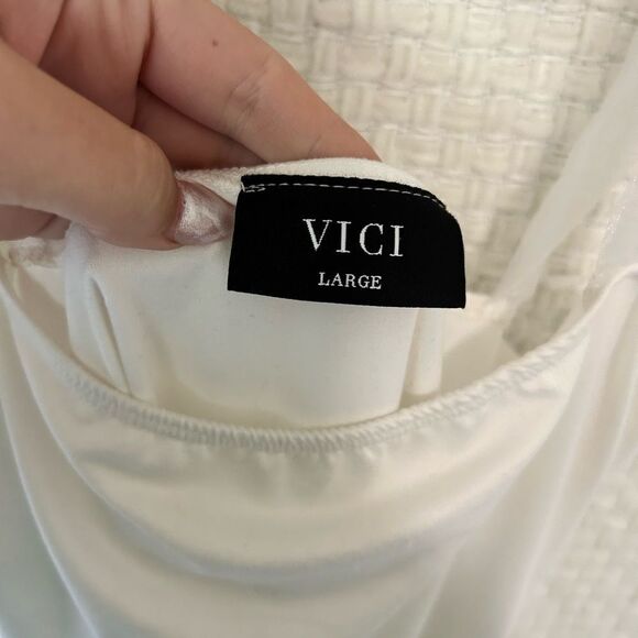 White VICI Bodysuit with Bows 🤍✨ - Picture 6 of 8